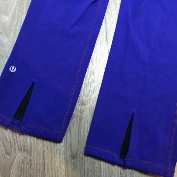 lululemon Gather & Crow Reversible Crops - EUC - 4 - Picture 6 of 9